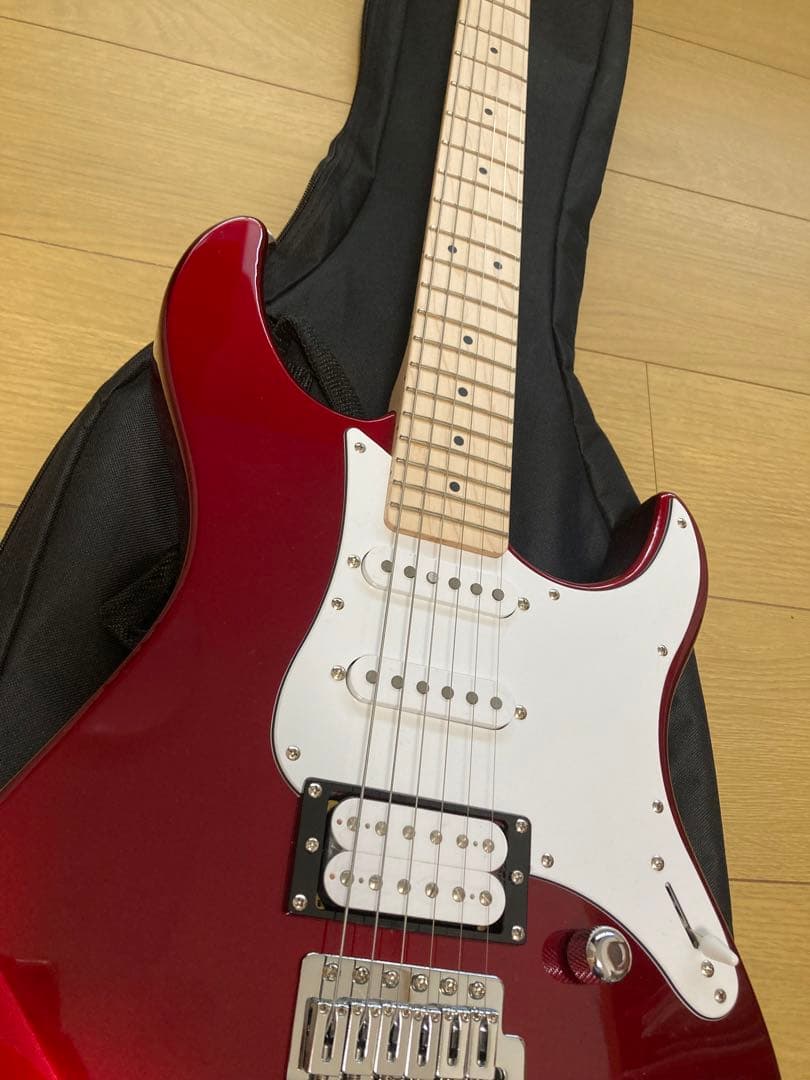 YAMAHA PACIFICA PAC112V パシフィカ　　レッド
