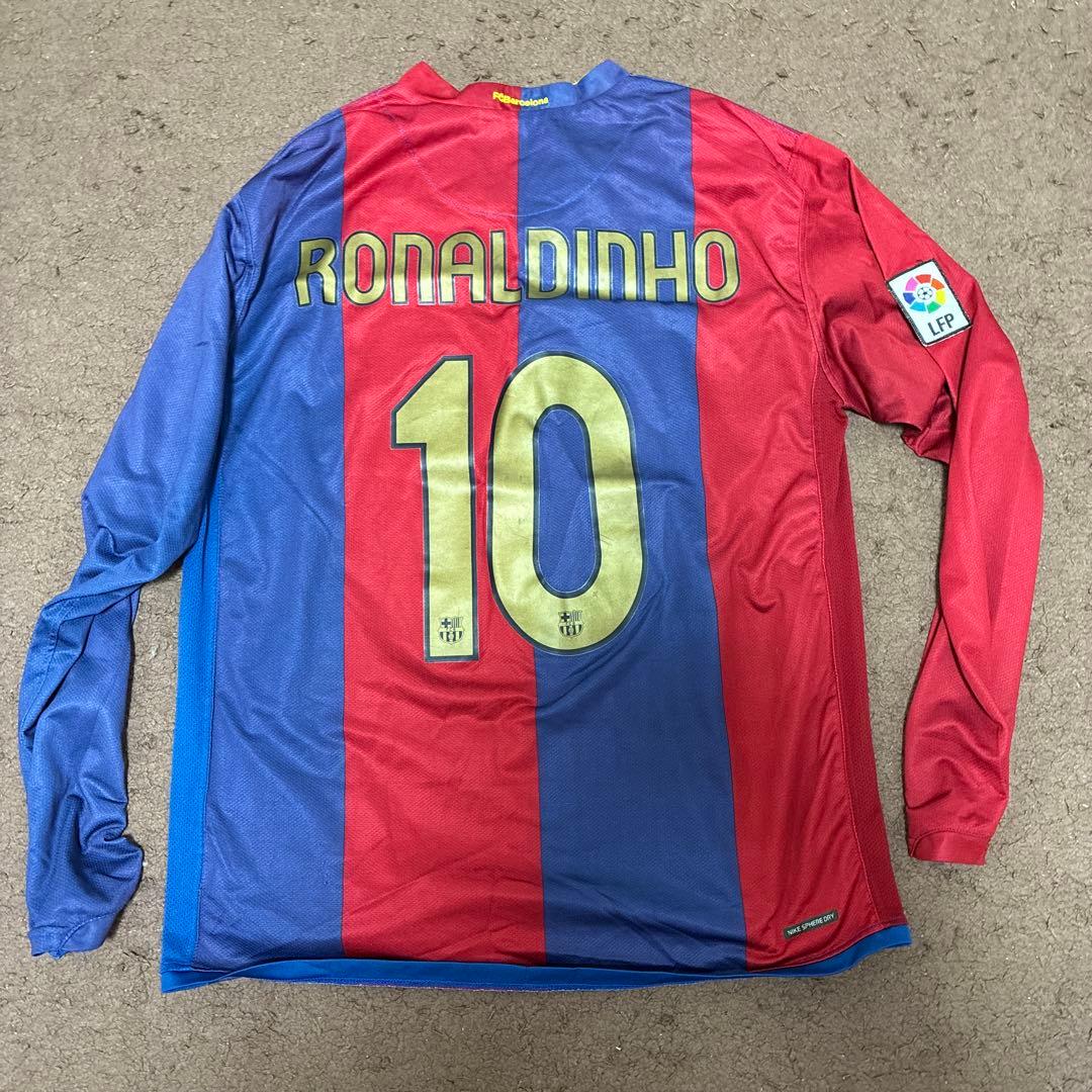 美品　FCバルセロナ RONALDINHO 10 長袖シャツ