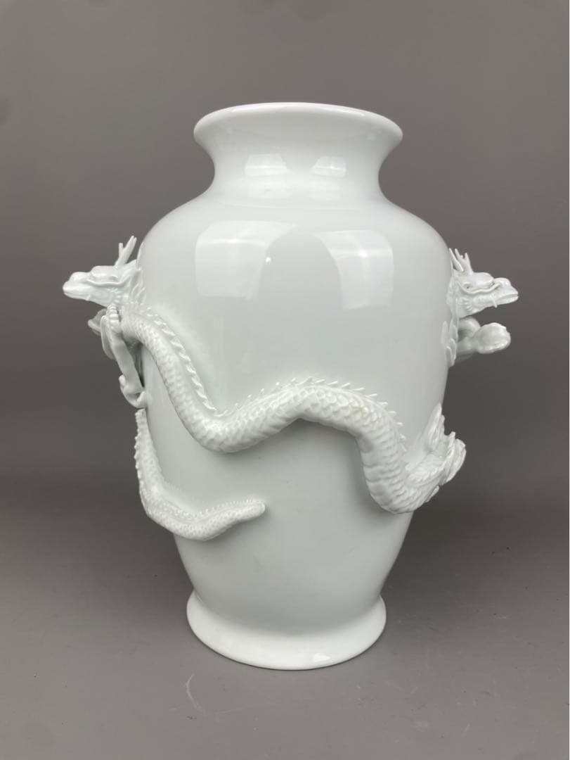 極上細密龍彫り細工 花瓶 真作保証 平戸藩 三川内焼白磁 如意宝珠 白竜 縁起物