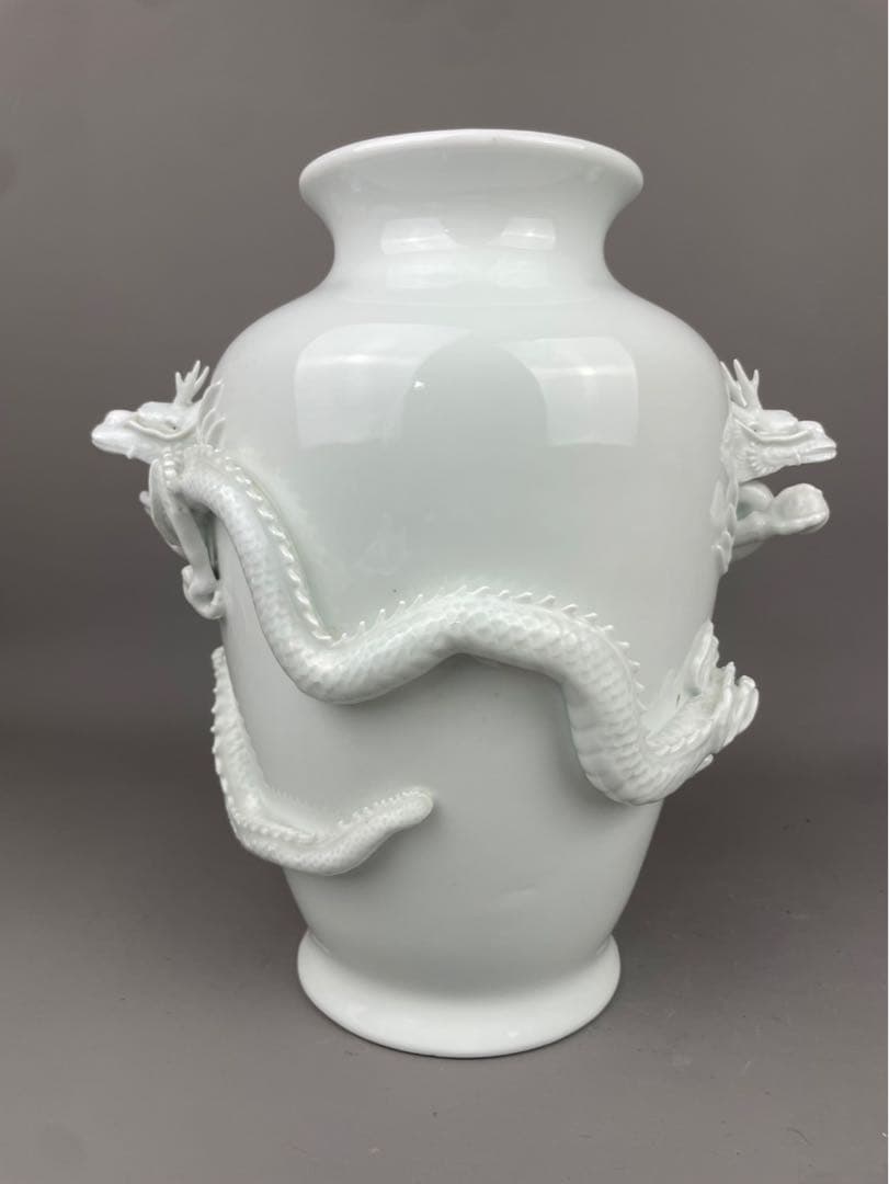 極上細密龍彫り細工 花瓶 真作保証 平戸藩 三川内焼白磁 如意宝珠 白竜 縁起物