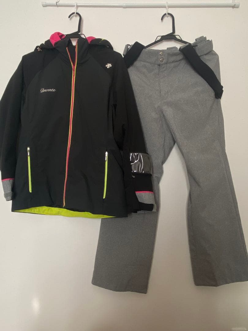 Descente スキーウェア 女性用 黒/グレー