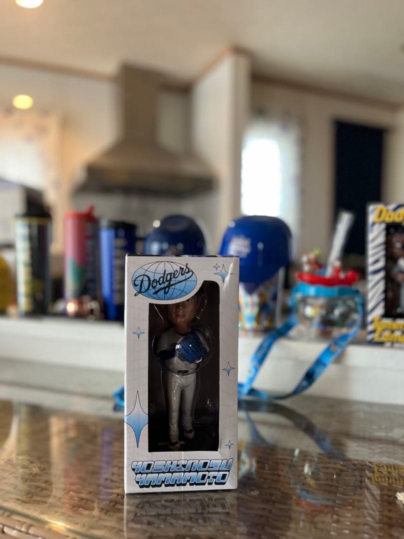 山本由伸 フィギュア ドジャース