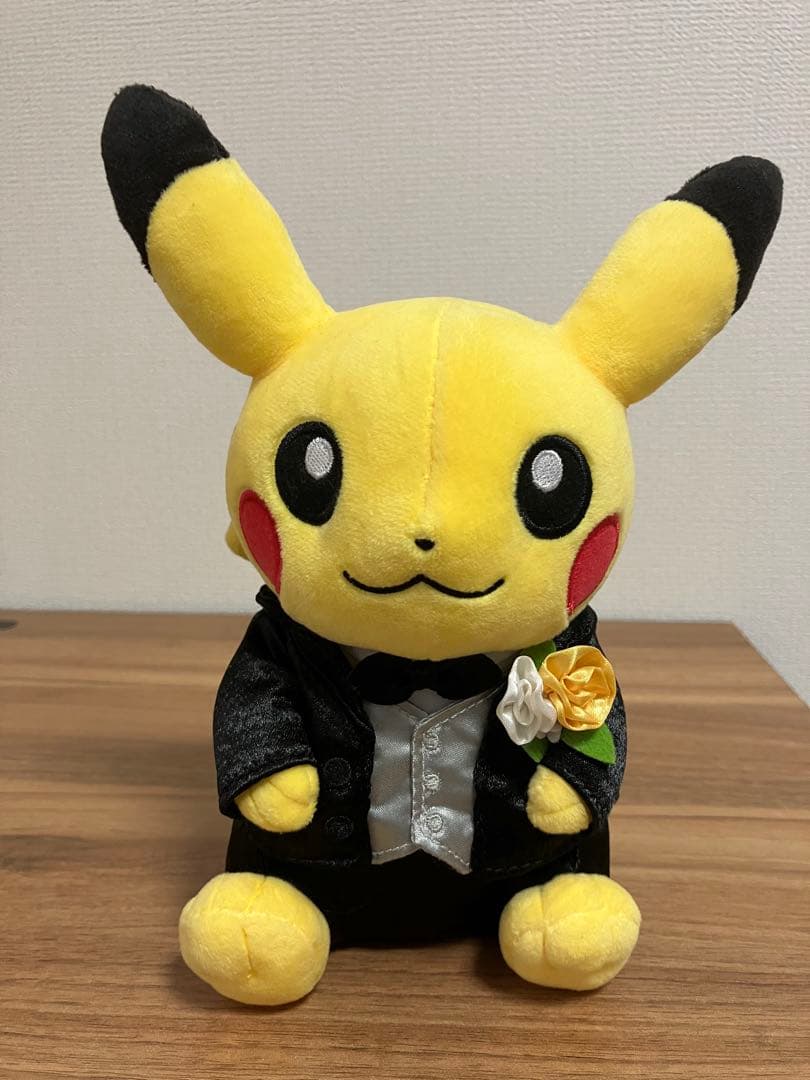ピカチュウ　新郎新婦　ウエディングドール　ぬいぐるみ
