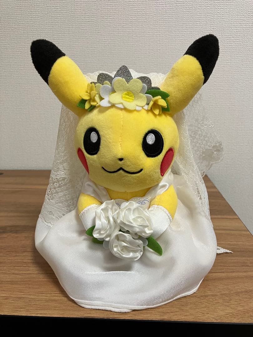 ピカチュウ　新郎新婦　ウエディングドール　ぬいぐるみ