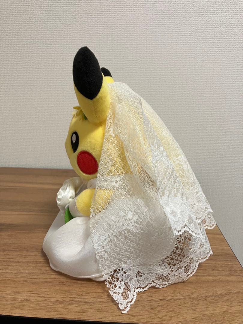 ピカチュウ　新郎新婦　ウエディングドール　ぬいぐるみ
