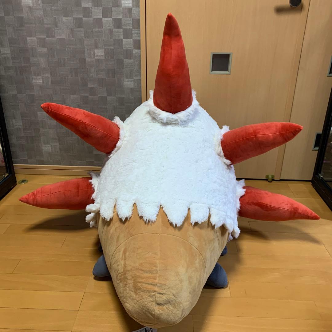 メラルバ　等身大　ぬいぐるみ