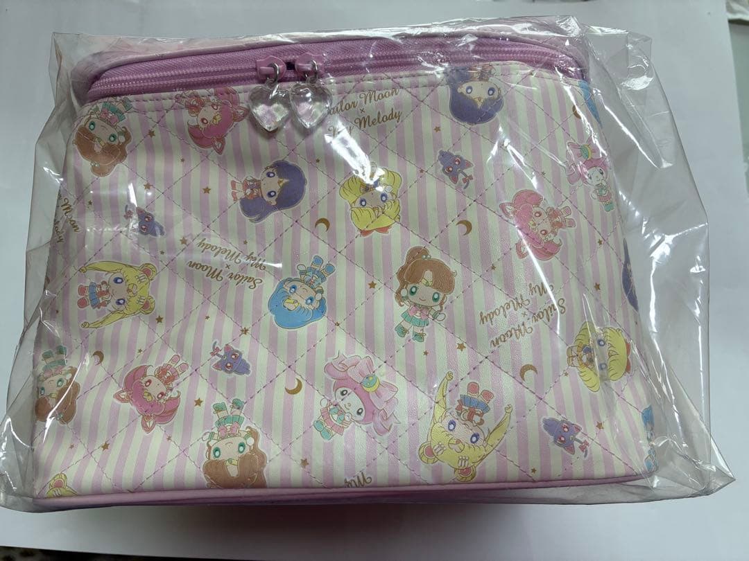 マイメロセーラームーンコラボバニティケース