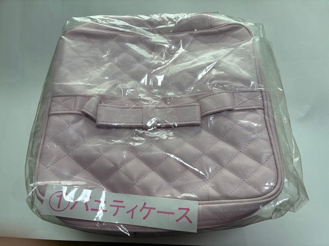 マイメロセーラームーンコラボバニティケース