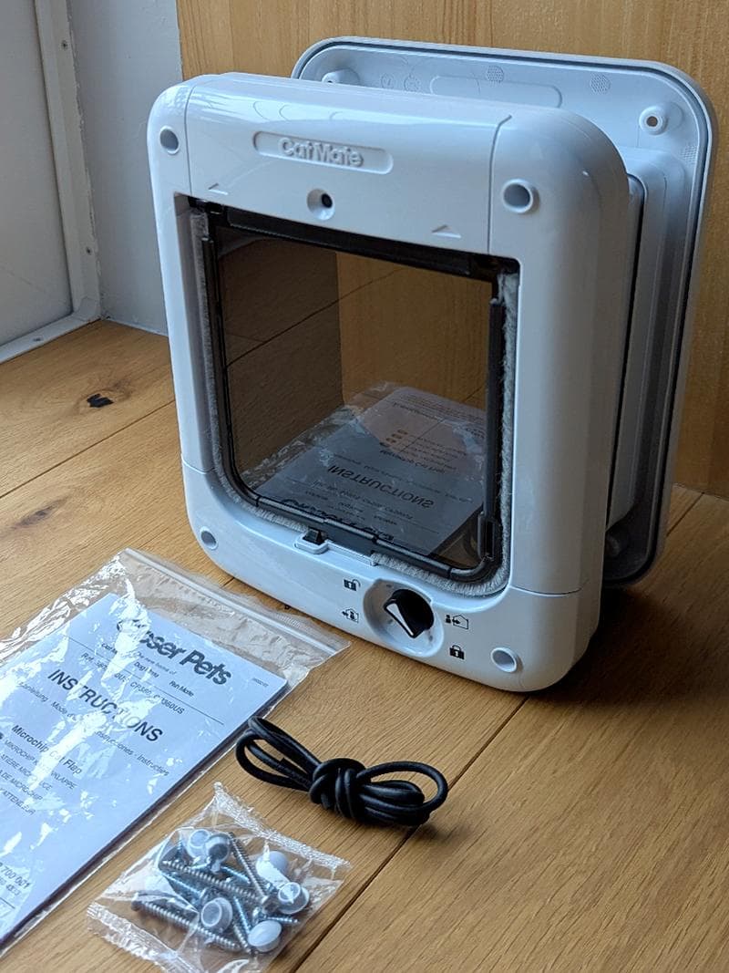 Cat Mate Elite 猫用ドア マイクロチップ対応 キャットメイト