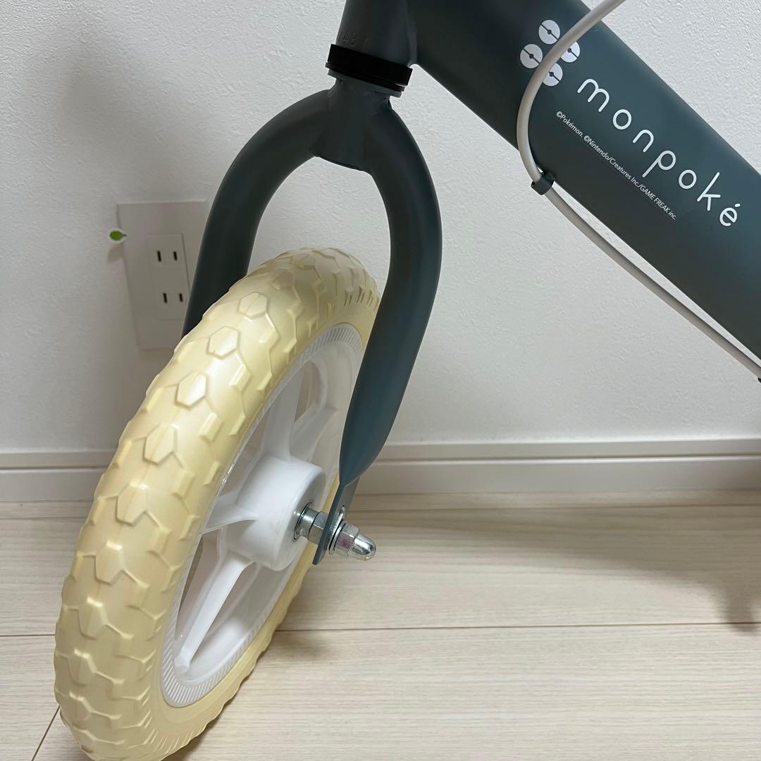 【本日値下げ最終日】モンポケ キックバイク ストライダー 12インチ ポケモン