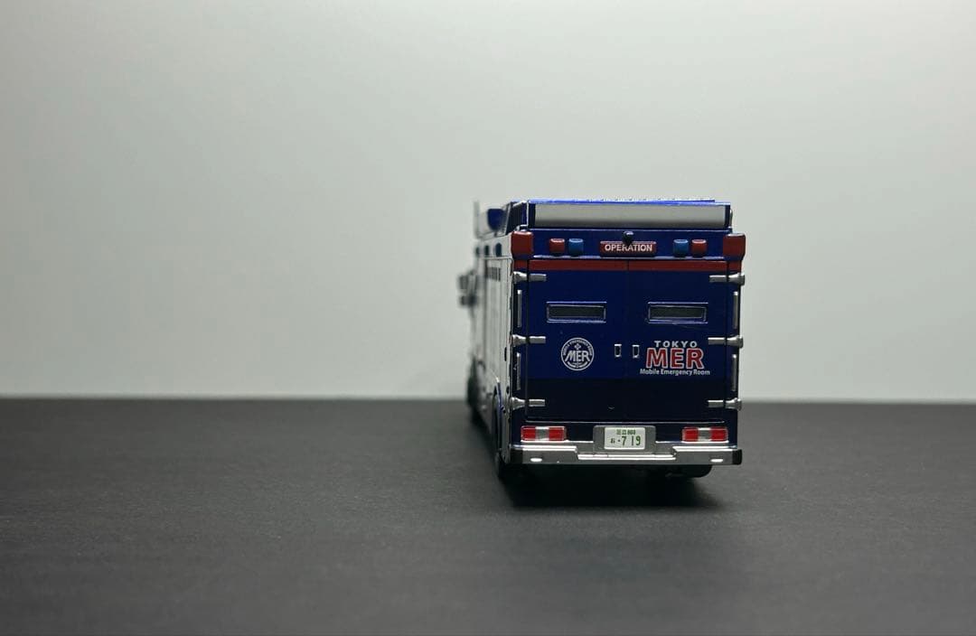 TOKYOMER 東京MER ダイキャストミニカー　1/64
