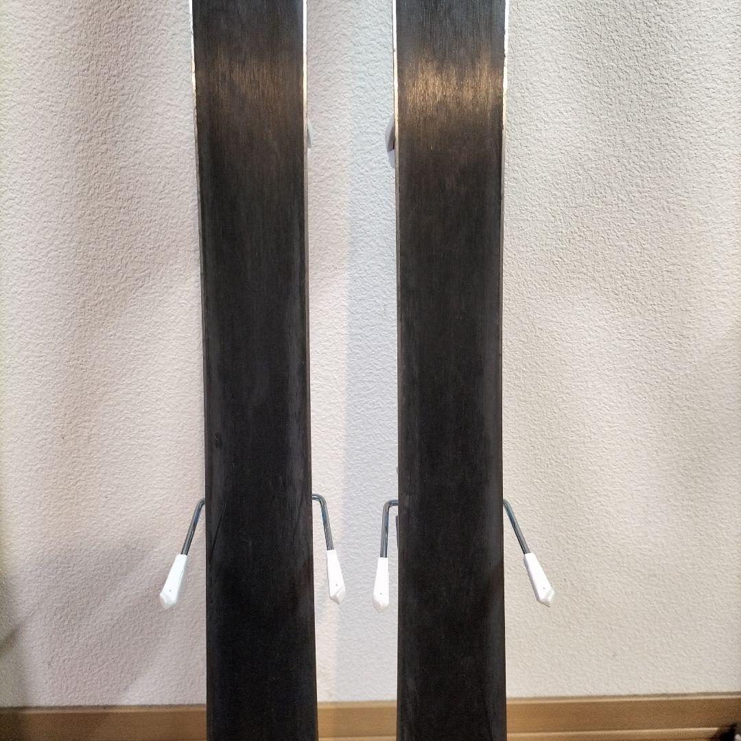 ジュニア用スキー板セット(板-ビンディング付き、ブーツ、ストック)