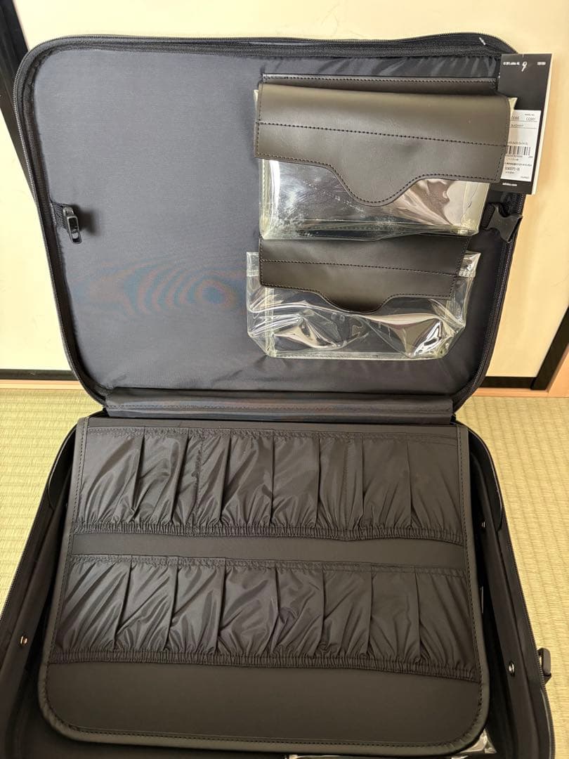 アディダス　FBメディカルケース