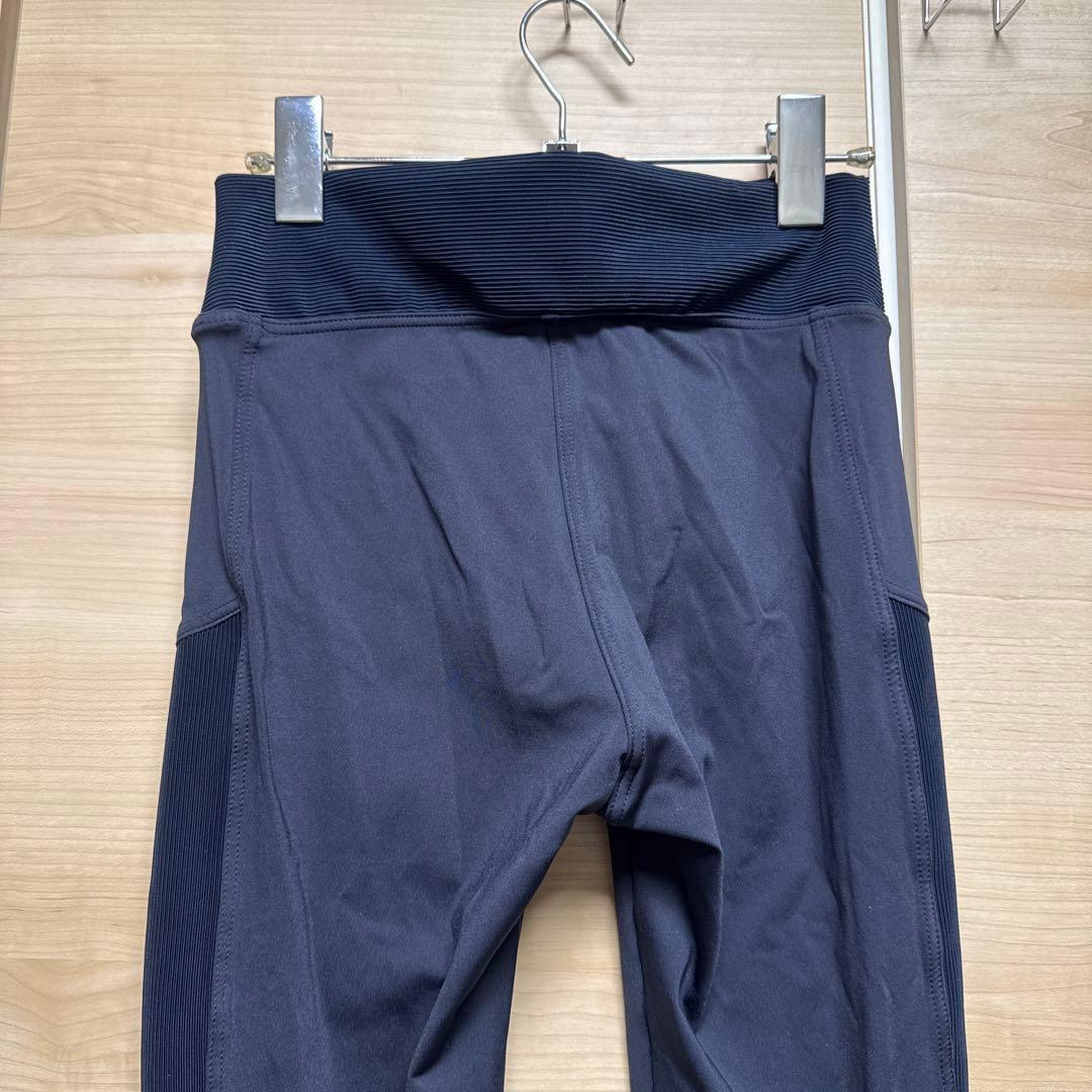 新品タグ付き　ALBOVE スポーツブラ　水陸両用　トップス　レギンス