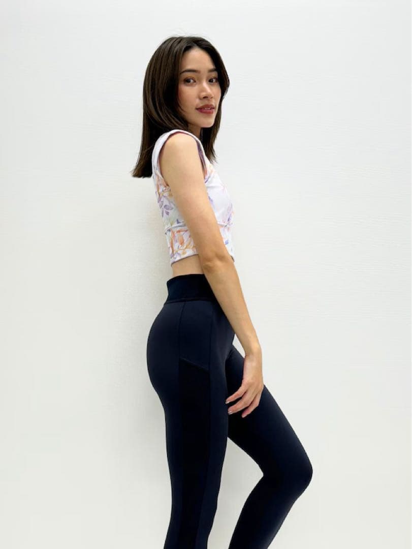 新品タグ付き　ALBOVE スポーツブラ　水陸両用　トップス　レギンス