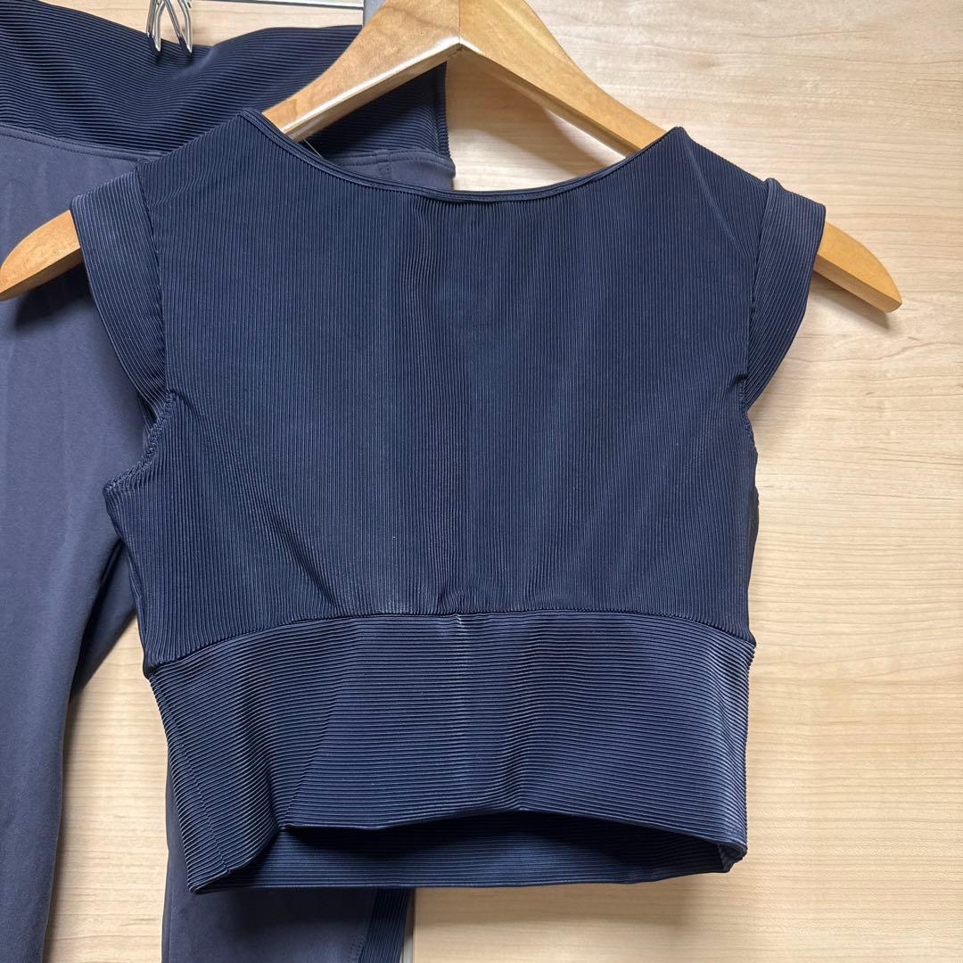 新品タグ付き　ALBOVE スポーツブラ　水陸両用　トップス　レギンス