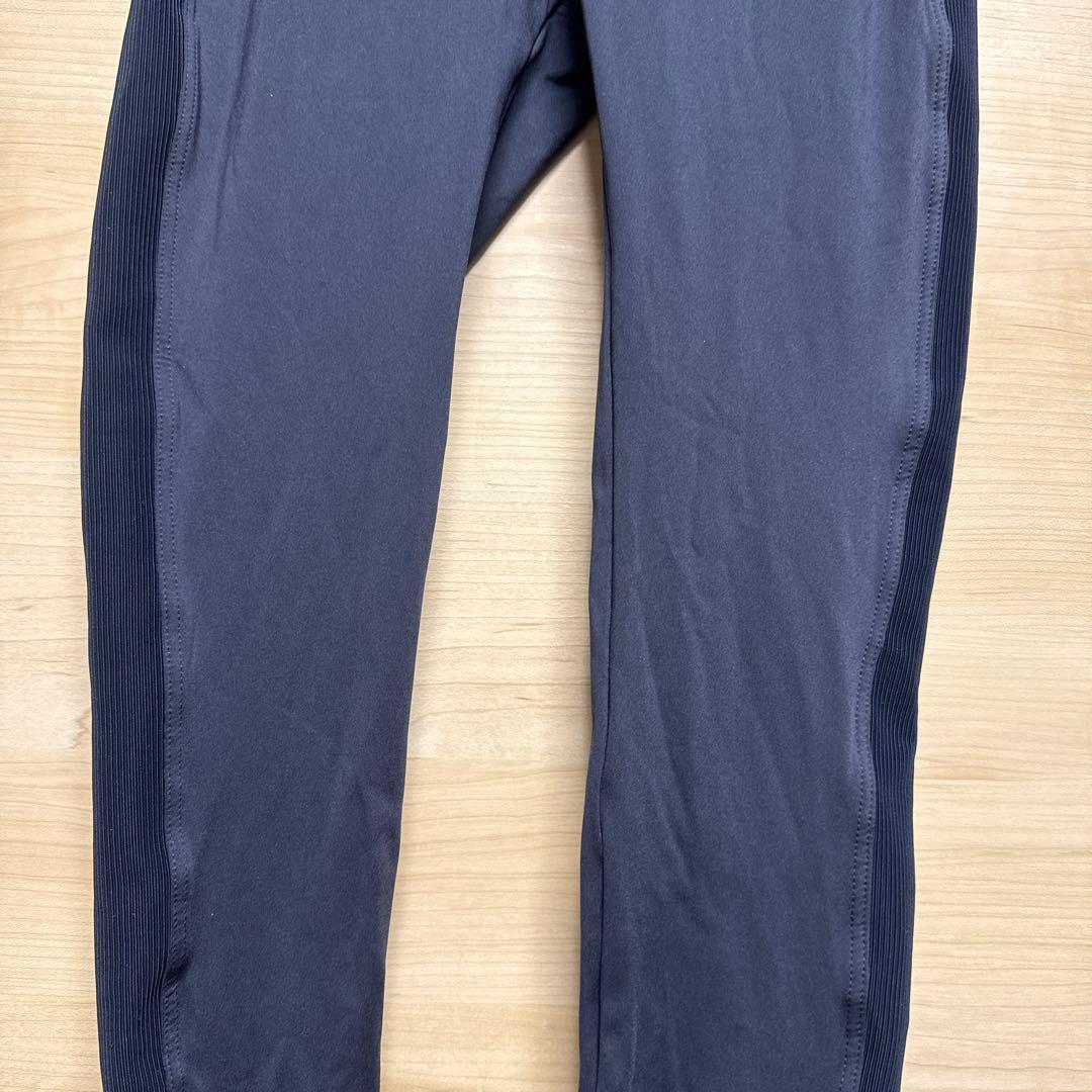 新品タグ付き　ALBOVE スポーツブラ　水陸両用　トップス　レギンス