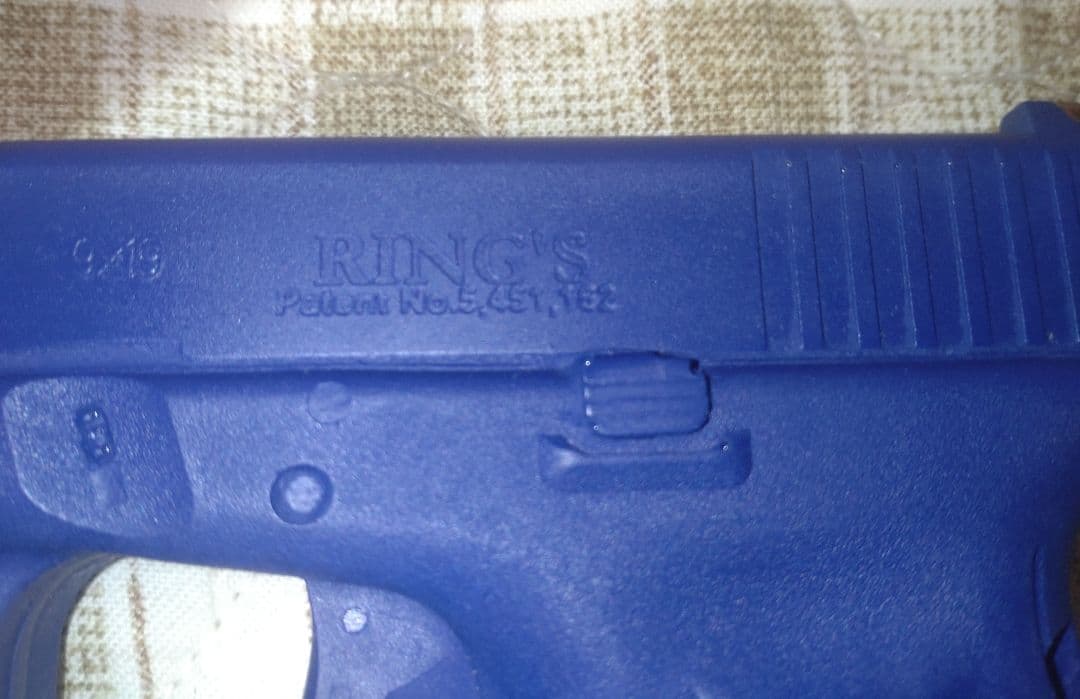 【新品】ブルーガン社製 グロック17 Gen4 無可動 訓練銃