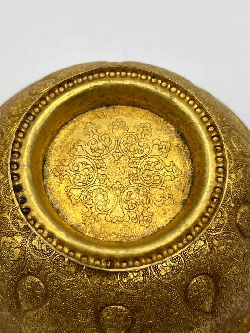 唐時代　金器　 金象嵌鏨彫吉祥蓮花瑞獣紋葵口鉢 百獣図　寅鳥紋(E-56)