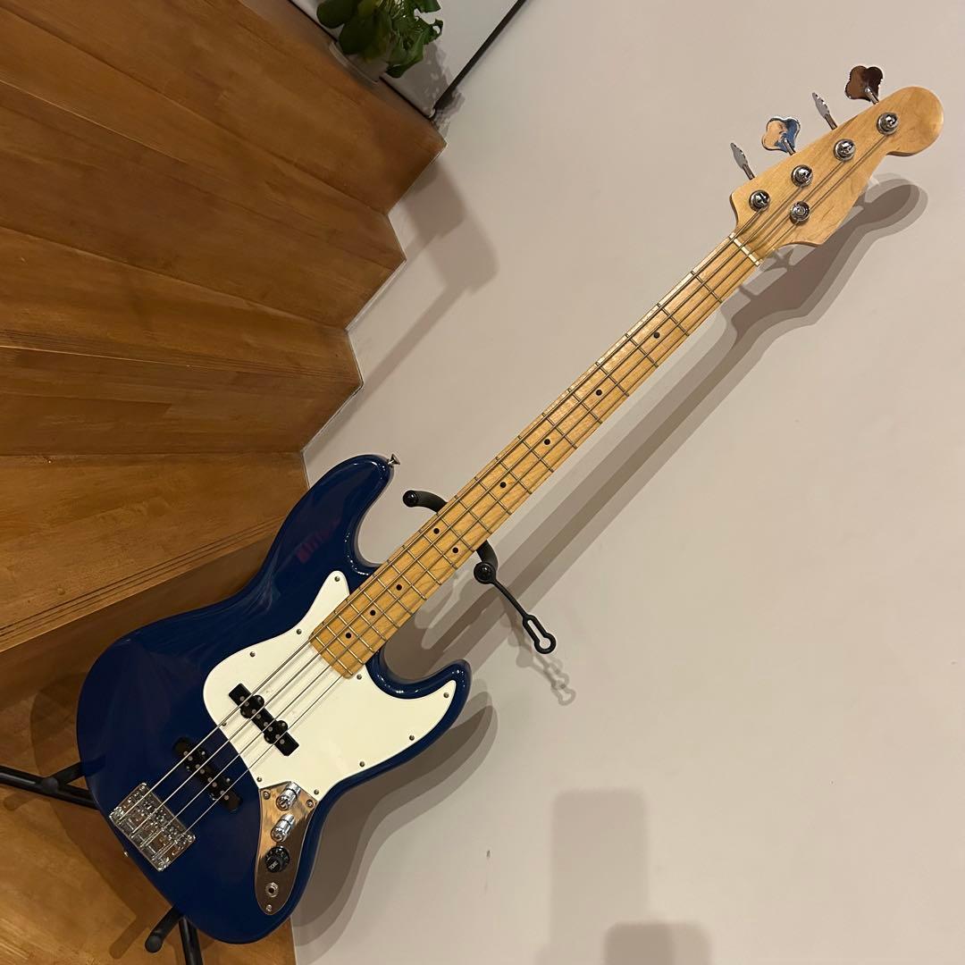 ジャズベースタイプ　ブルー　メイプルネック