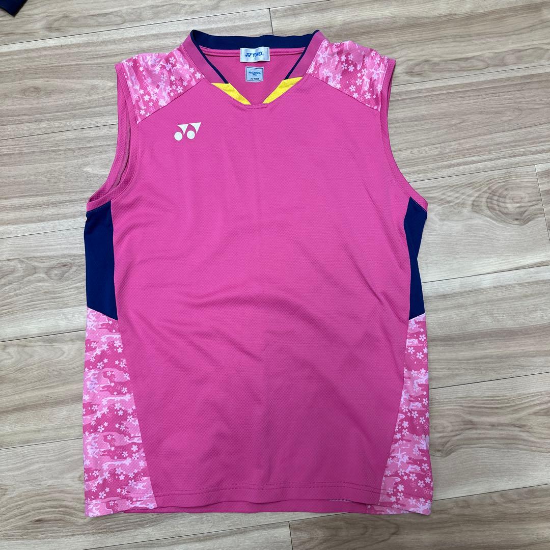 YONEX ノースリーブウェア ピンク