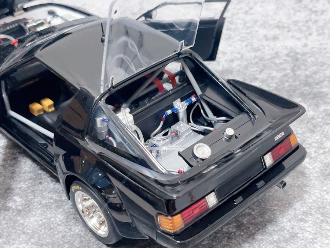 BIANTE 1/18 MAZDA RX-7 plain body 黒