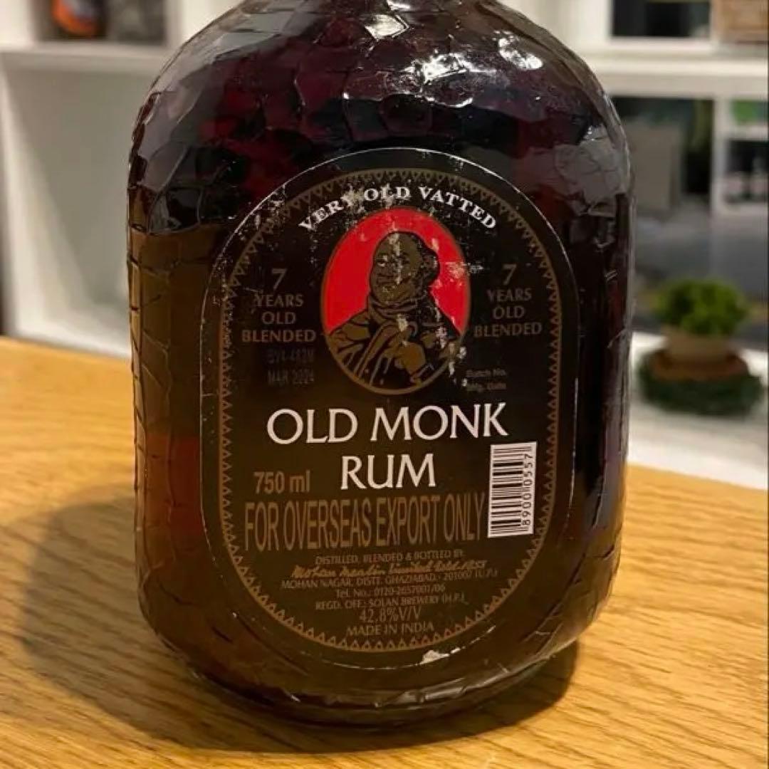 【値下げ】ラベル難ありで「オールドモンク」極上7年熟成ラム☆ 今だけ特価！