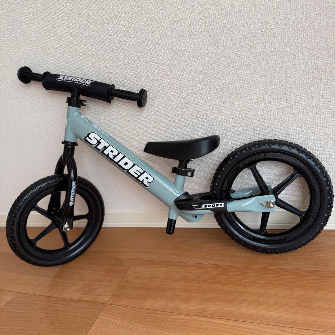 【未使用に近い】STRIDER ストライダー スポーツモデル アイスブルー 限定