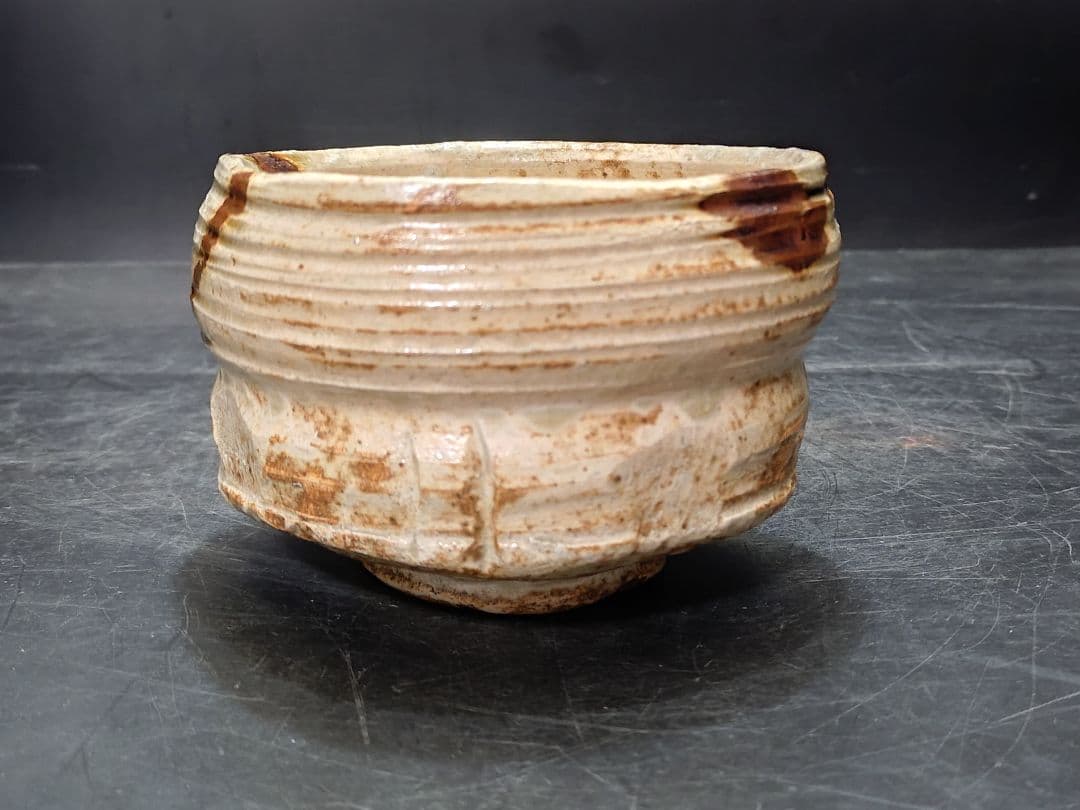 抜群のアガリ!!加藤弥右衛門造　美濃伊賀茶碗　共箱　鵬雲斎宗匠書付　加藤十右衛門