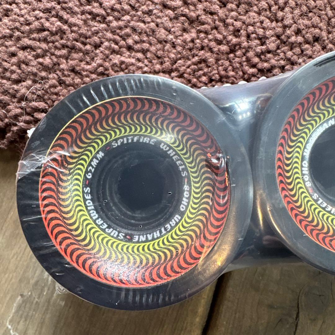 Spitfireスーパーワイド 62mm80Dスケボーウィール定価10,450