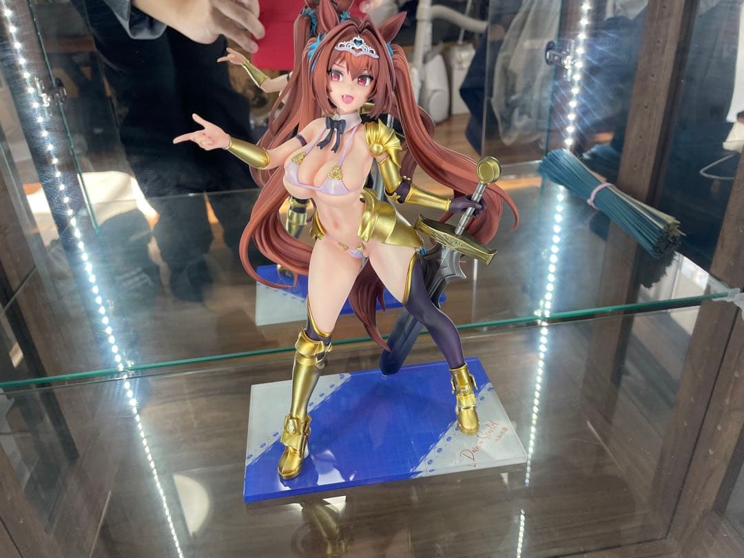 【正規品】ダイワスカーレット　ガレージキット　完成品ビキニアーマー　金鎧ver