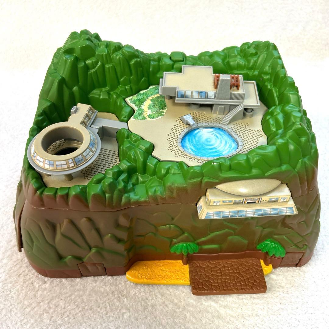 タカラ　サンダーバード　トレーシーアイランド　トランスフォーミング　プレイセット