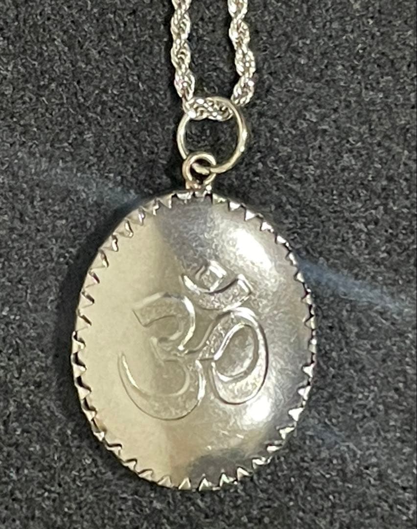 【新品】オームペンダント　クリシュナペンダントトップおまけつき　藤井風さん愛用