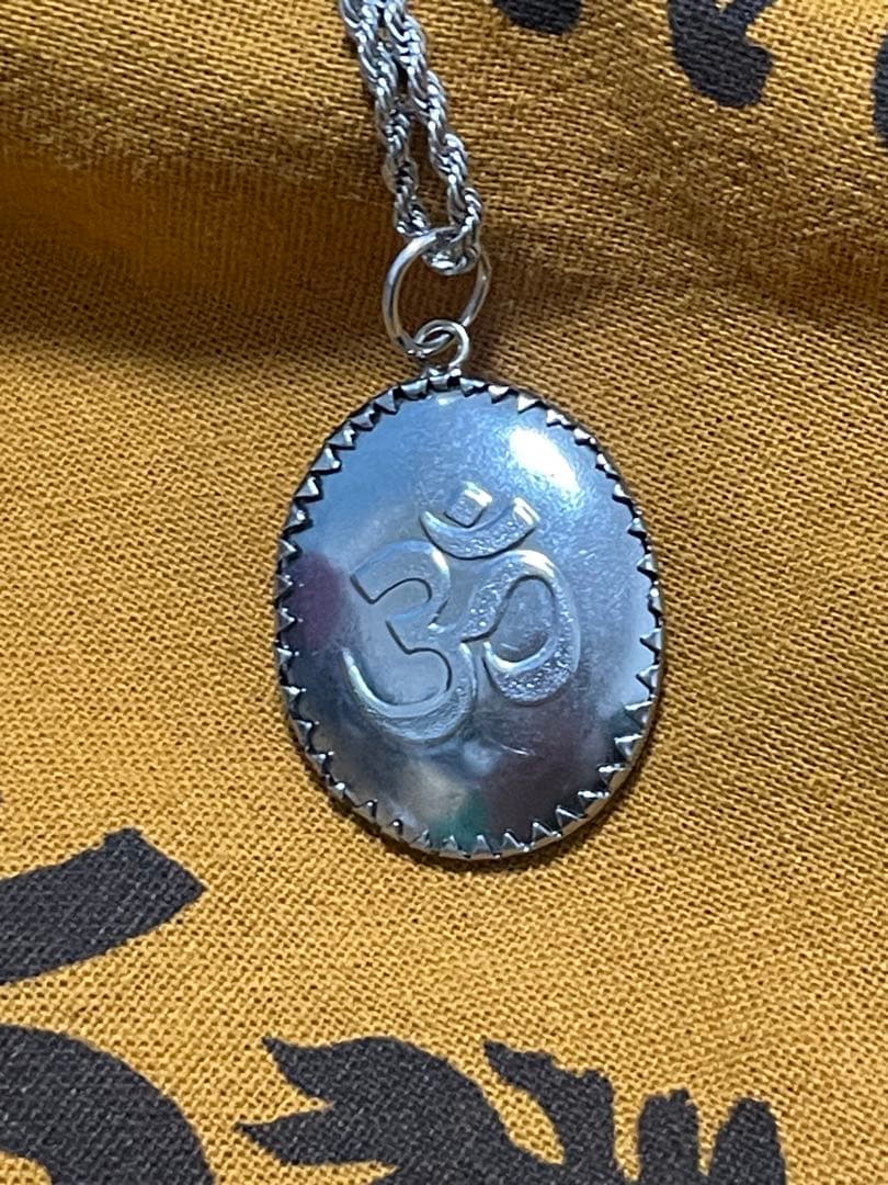 【新品】オームペンダント　クリシュナペンダントトップおまけつき　藤井風さん愛用