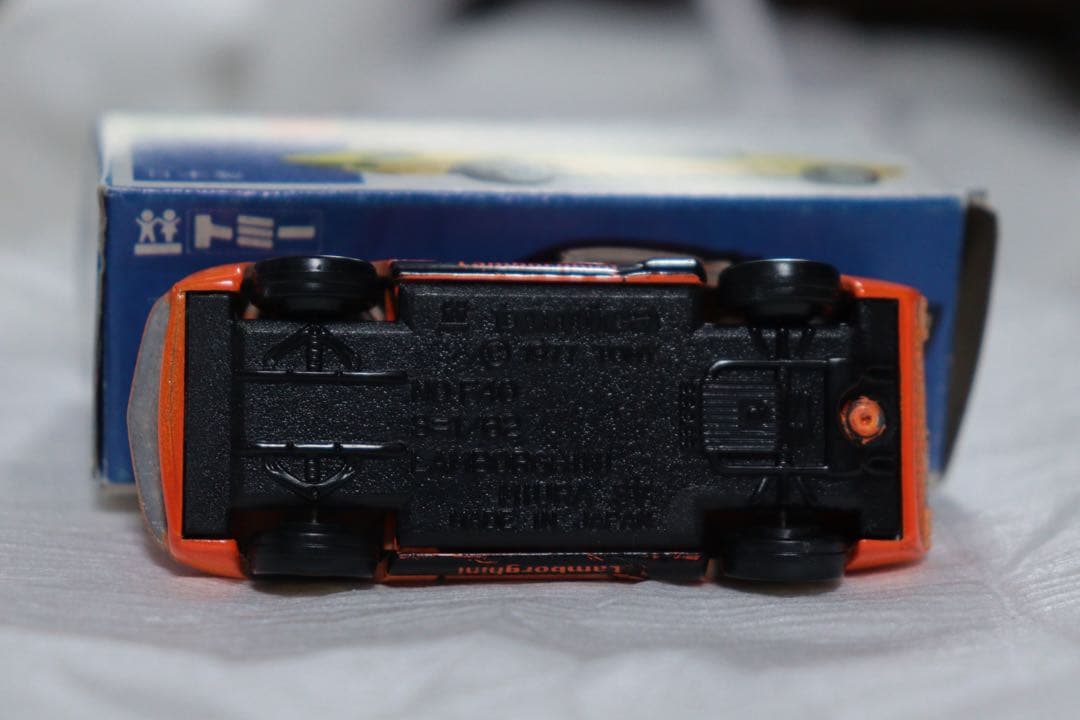 日本製　トミカ　外国車シリーズ　ランボルギーニ　ミウラ　SV F40 青箱