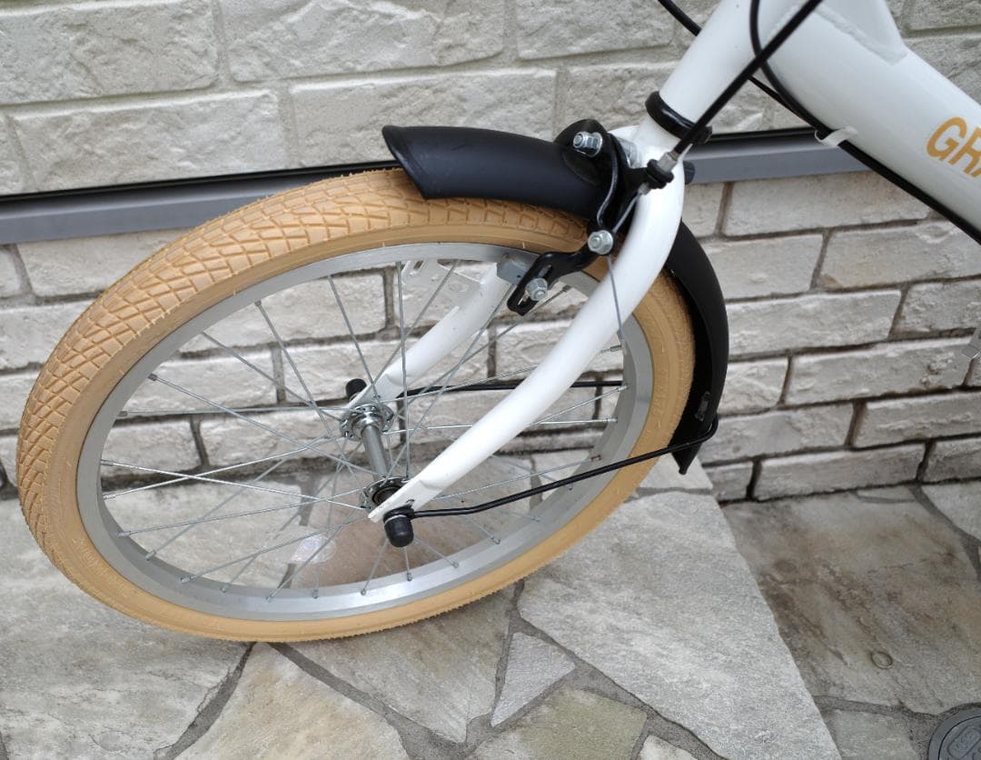 【引き取り限定】GRAPHIS 折りたたみ自転車 白色