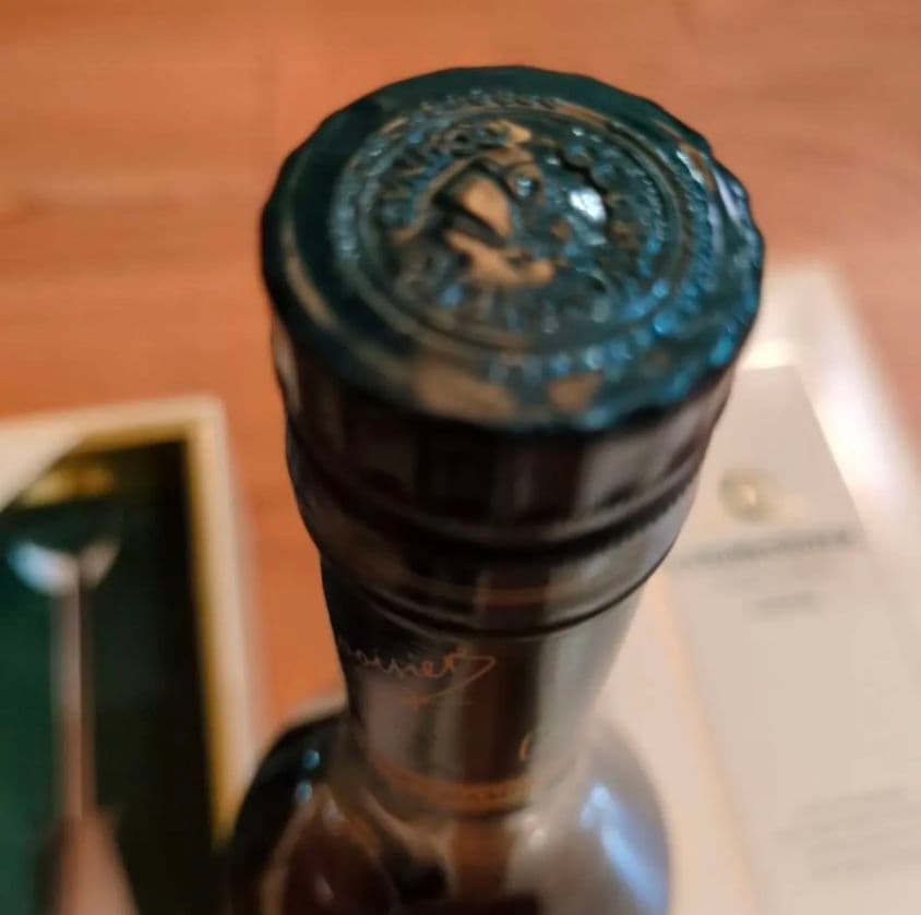 ホワイトMACKAY.ジョニーウォーカー 青1L.COURVOISIER未開栓