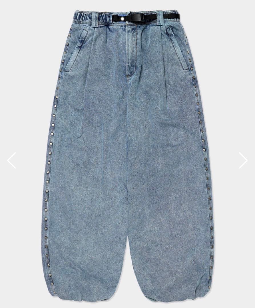 PLAYBOY x DIMITO スタッズデニムパンツ　ライトブルー