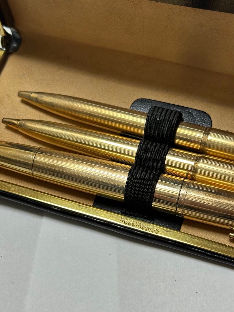 む*こ様 MONTBLANC / Golden Erauケース付きゴールドカラー