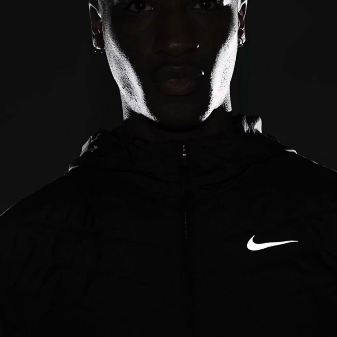 ナイキ　エアロレイヤージャケット　ブラック　M