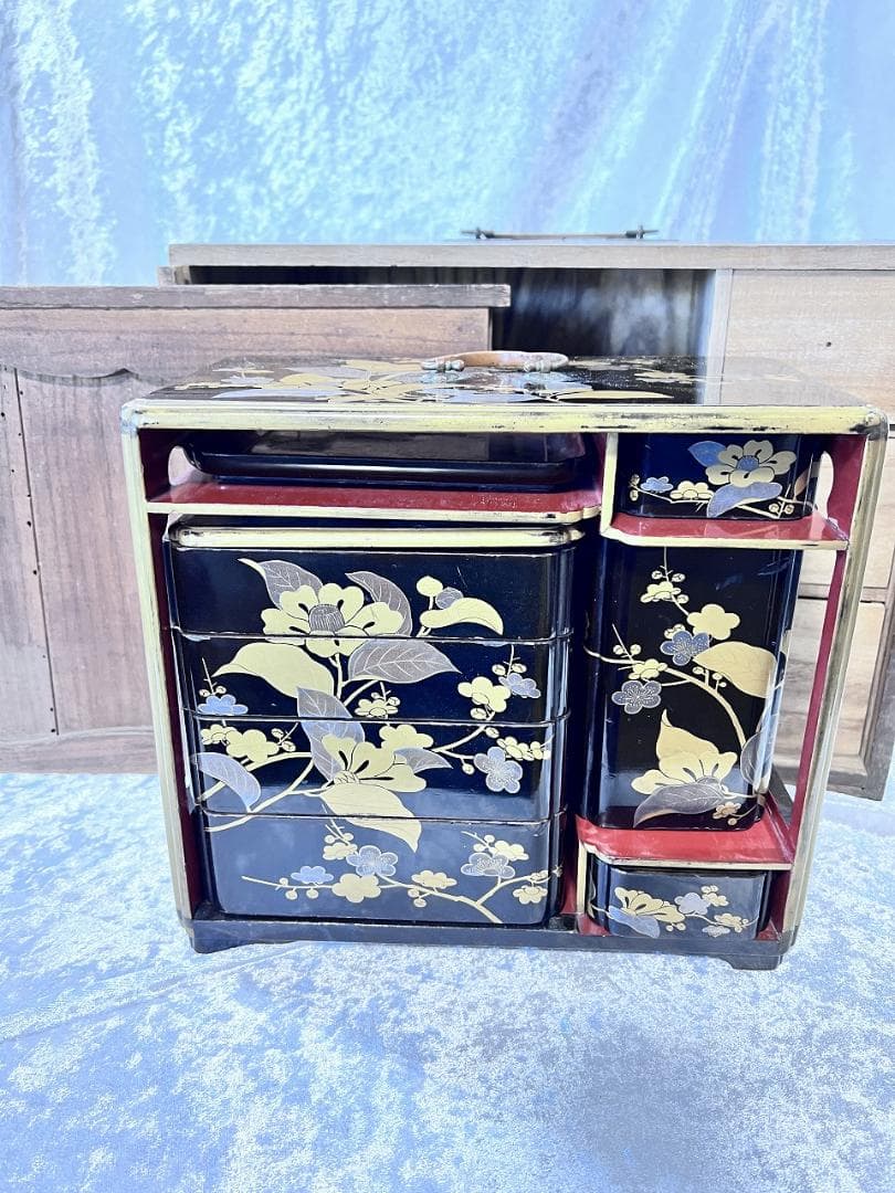 金銀蒔絵　野弁当箱　椿　梅紋 漆器 重箱セット 金箔花模様