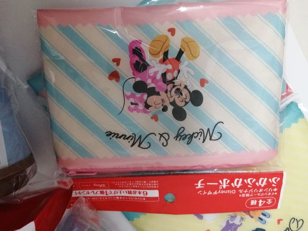 ディズニーグッズまとめ売り　タンブラー シール入缶ポーチ　新品未開封