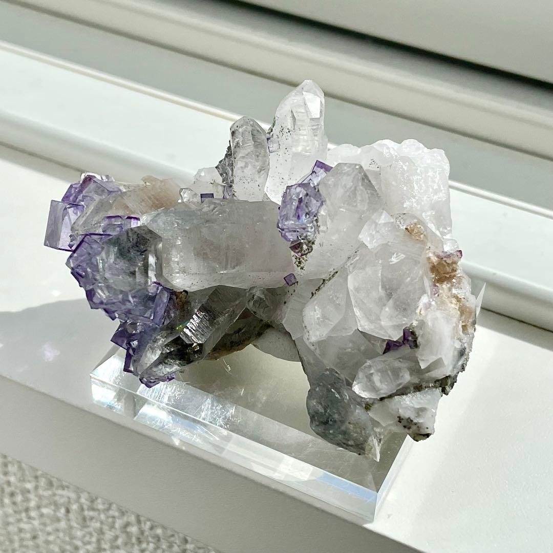 ヤオガンシャン産 フローライト/水晶 鉱物標本