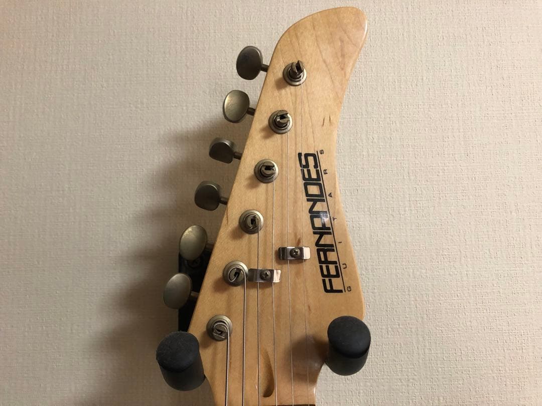 フェルナンデス　ストラトタイプ エレキギター