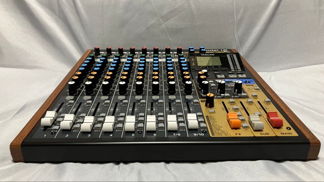 新品同様 TASCAM Model 12 ミキサー・MTR（付属品揃・元箱あり）