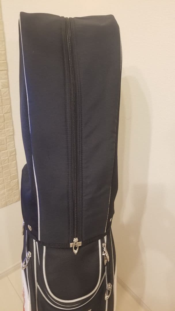 TaylorMade キャディバッグ 黒/白/赤 ゴルフボール　ボール入れセット