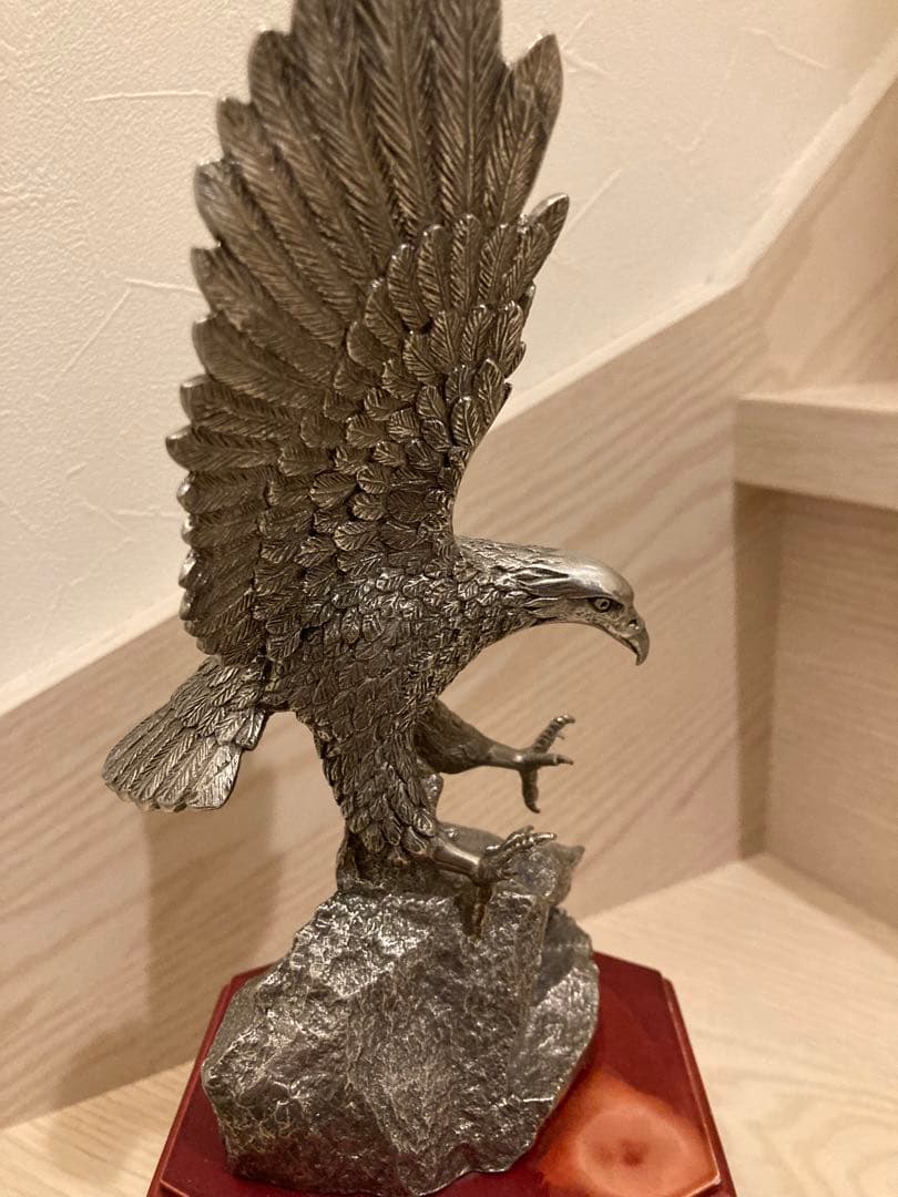 アンティーク　鷲の置物、象の花瓶　ピューター製