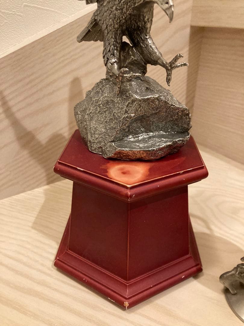 アンティーク　鷲の置物、象の花瓶　ピューター製