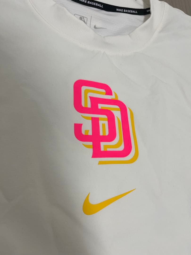 NIKE サンディエゴパドレス シティコネクト ロングスリーブシャツ