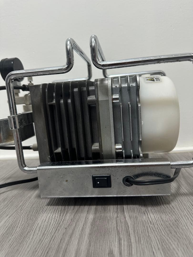 リニアコンプレッサー L10